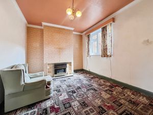 Dining Room - click for photo gallery
